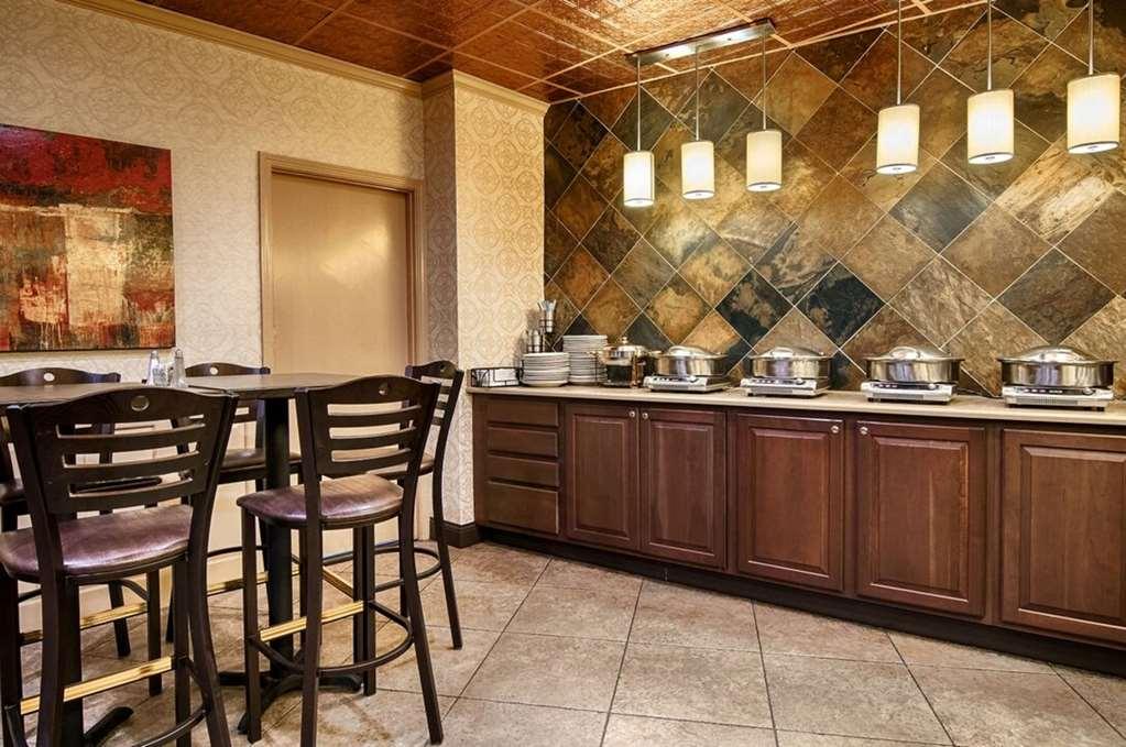 Comfort Inn & Suites At Copeland Tower Метейри Ресторан фото