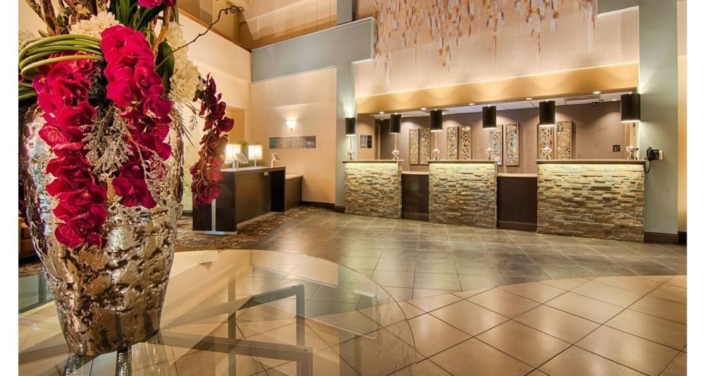 Comfort Inn & Suites At Copeland Tower Метейри Экстерьер фото